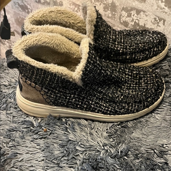 Cozy Black Denny Faux Fur Lined Denny Hey Dude Booties - Picture 2 of 5